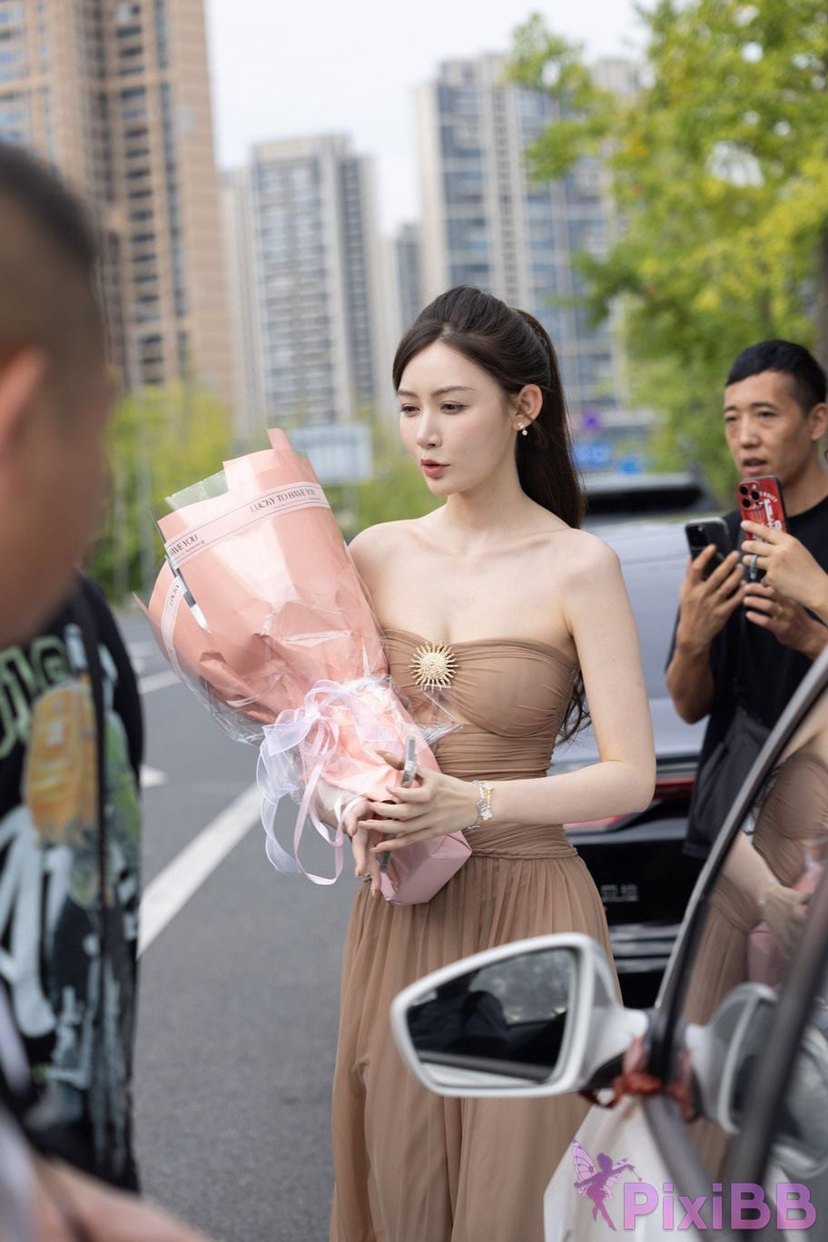 Featured Street Photography Works No.5547 Minmin goddess tube top gauze dress PixiBB.COM 333