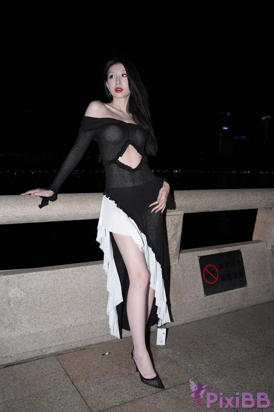Featured Street Photography Works No.5550 Sexy black dress Xiao Le PixiBB.COM 001