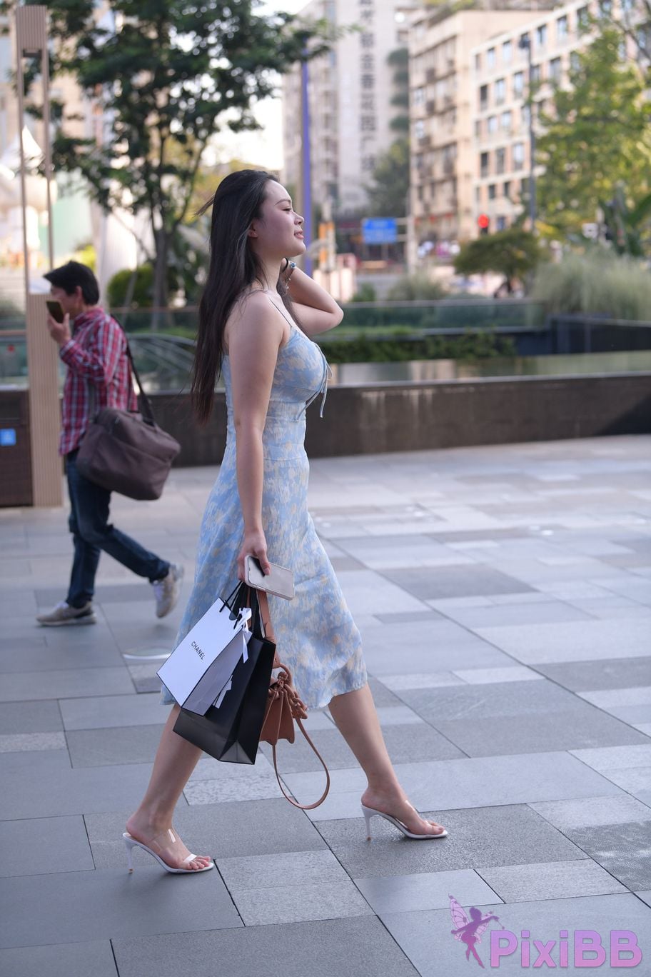 Featured Street Photography Works No.5565 Busty bestie PixiBB.COM 105