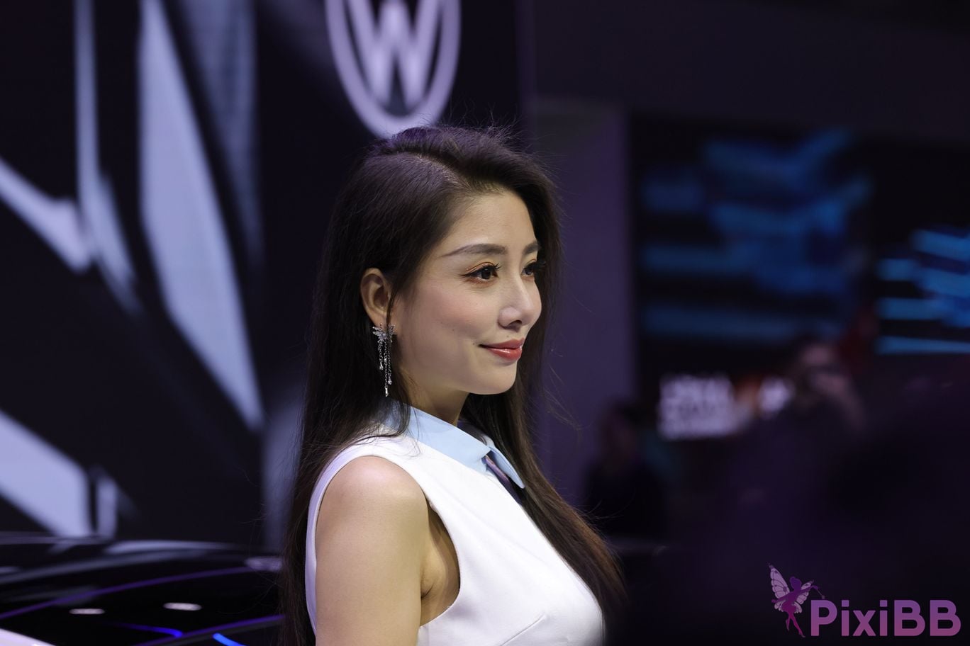 Featured Street Photography Works No.5566 Collection of models at Volkswagen booth PixiBB.COM 1300