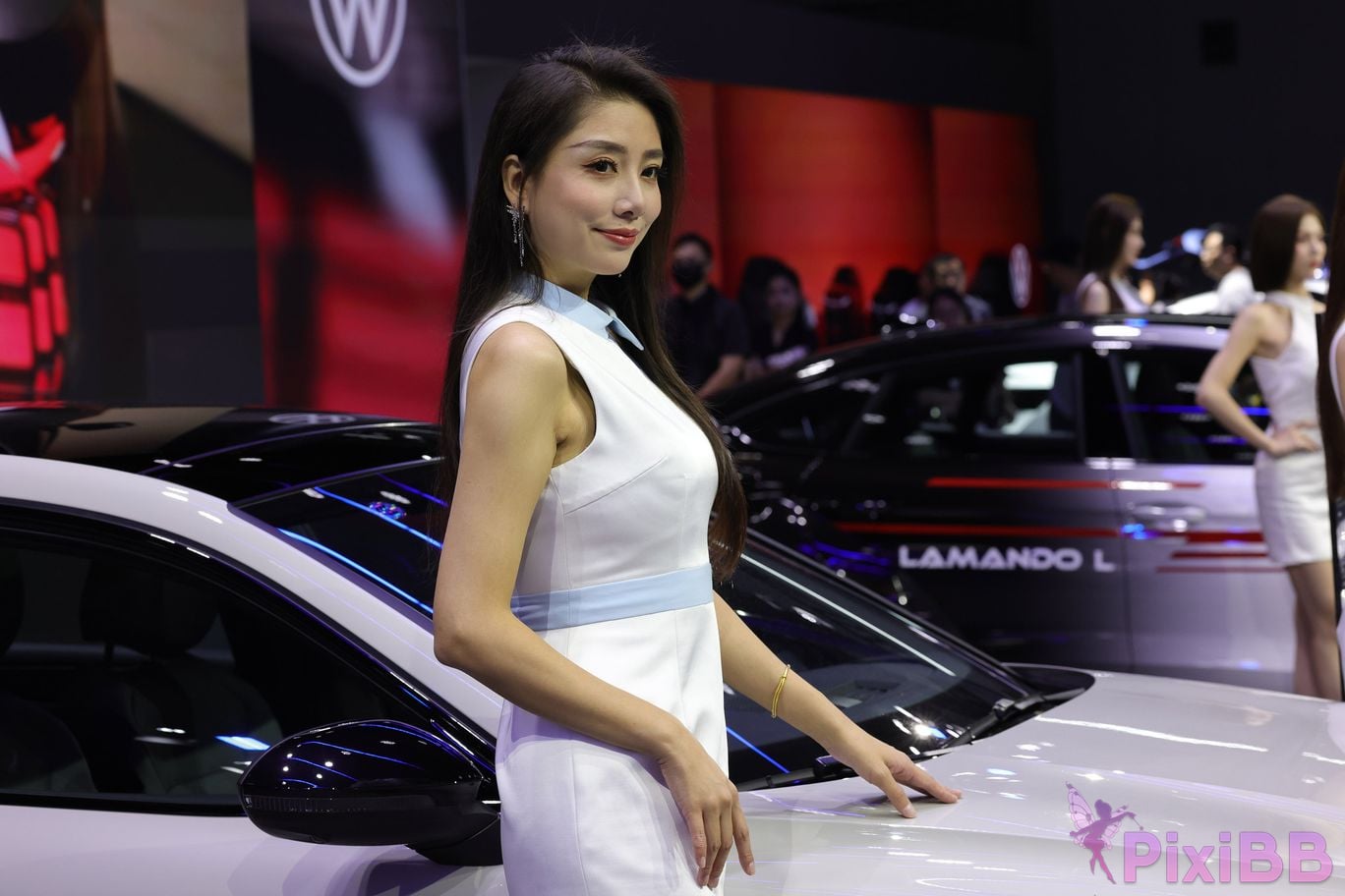 Featured Street Photography Works No.5566 Collection of models at Volkswagen booth PixiBB.COM 1373