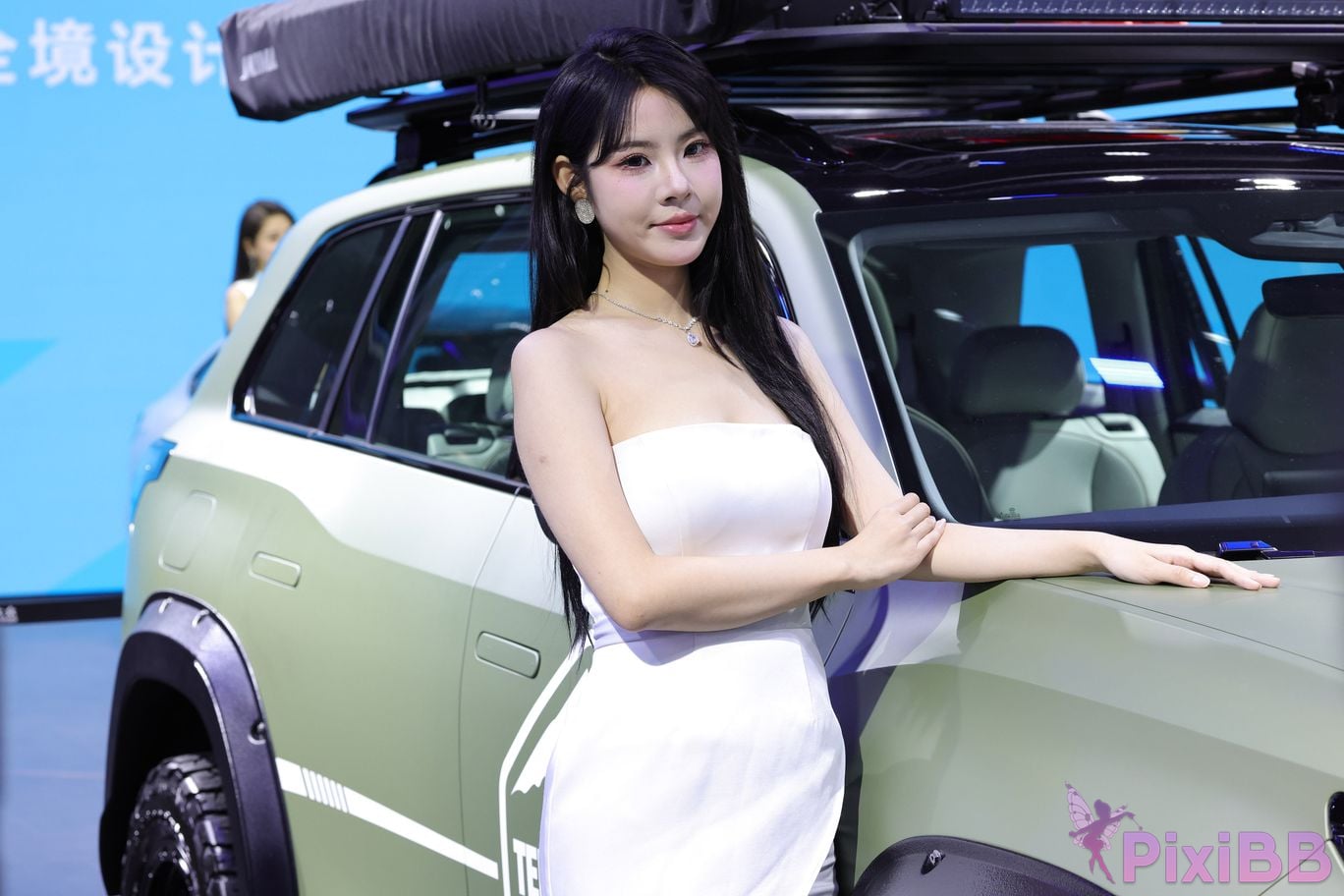 Featured Street Photography Works No.5566 Collection of models at Volkswagen booth PixiBB.COM 1478