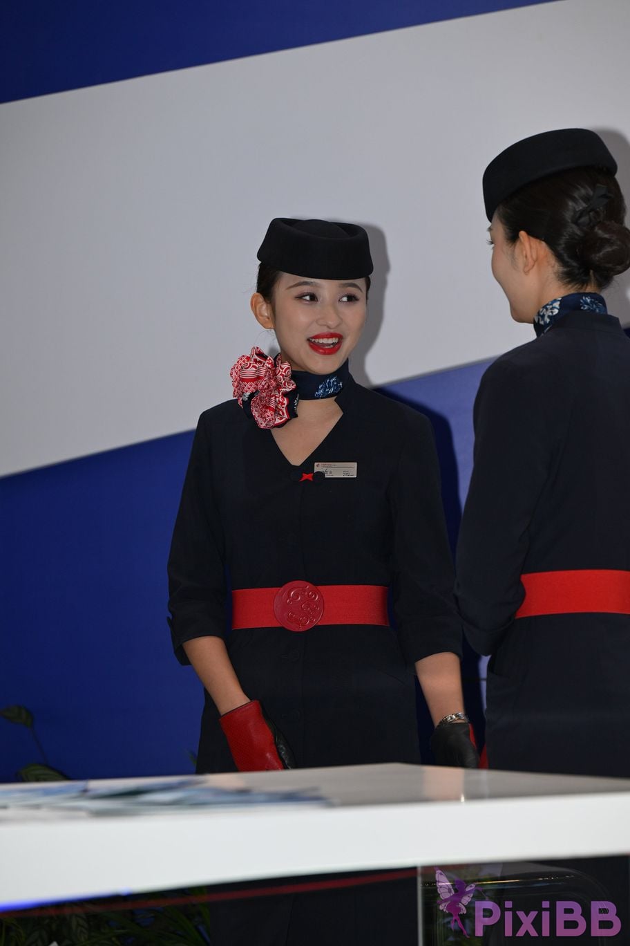 Featured Street Photography Works No.5586 China Eastern Airlines stewardess PixiBB.COM 022