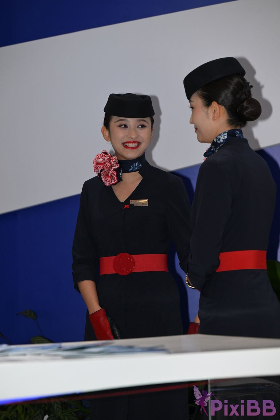 Featured Street Photography Works No.5586 China Eastern Airlines stewardess PixiBB.COM 025