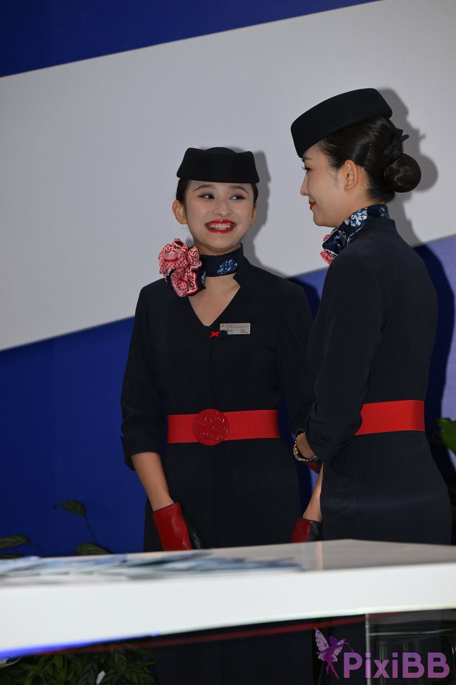 Featured Street Photography Works No.5586 China Eastern Airlines stewardess PixiBB.COM 026