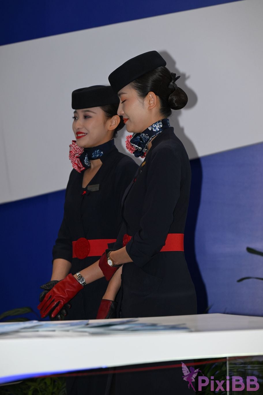 Featured Street Photography Works No.5586 China Eastern Airlines stewardess PixiBB.COM 028