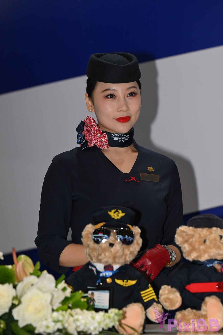 Featured Street Photography Works No.5586 China Eastern Airlines stewardess PixiBB.COM 032