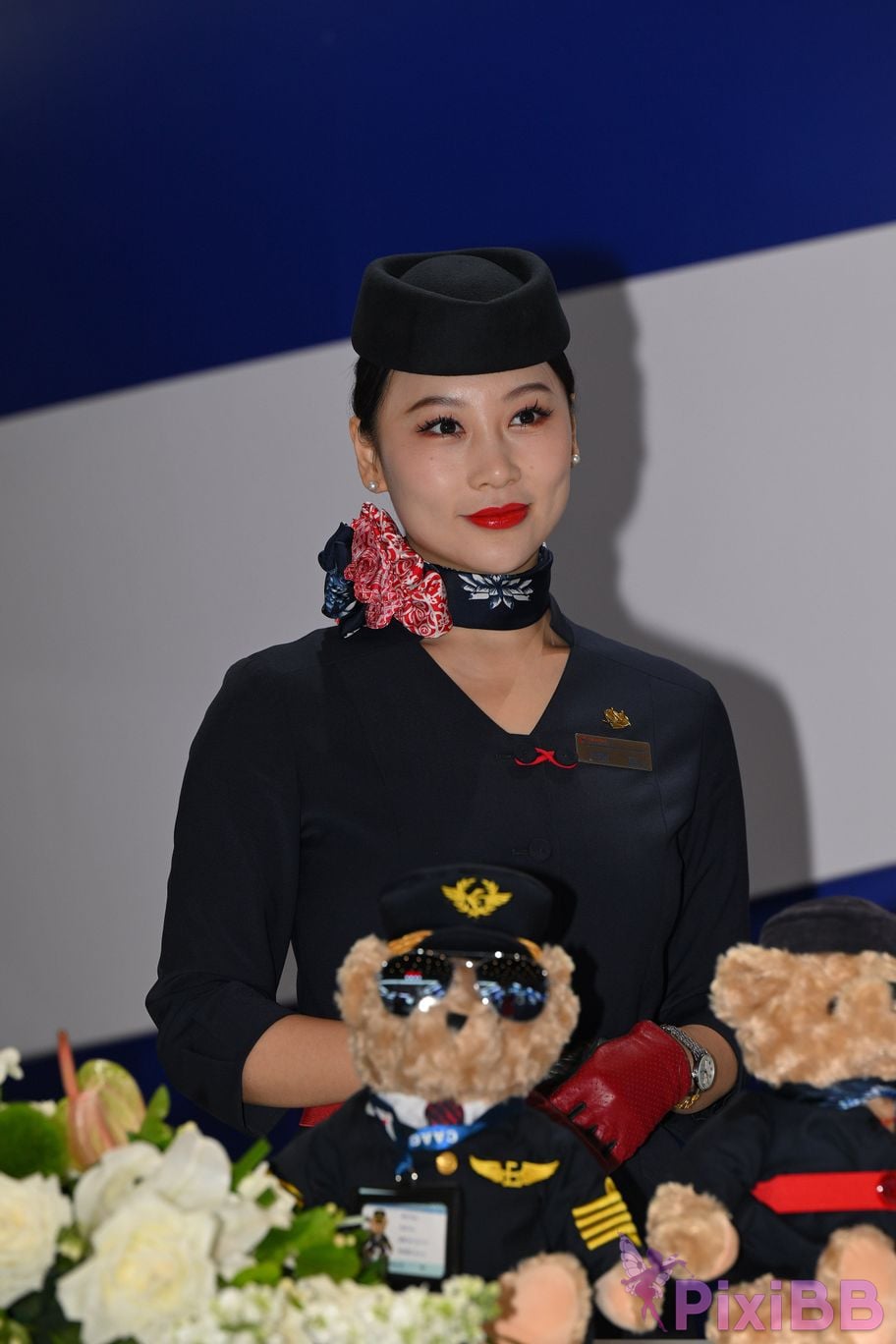 Featured Street Photography Works No.5586 China Eastern Airlines stewardess PixiBB.COM 034