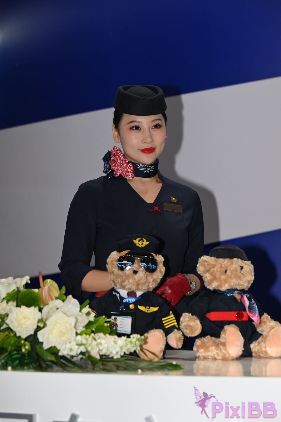 Featured Street Photography Works No.5586 China Eastern Airlines stewardess PixiBB.COM 036