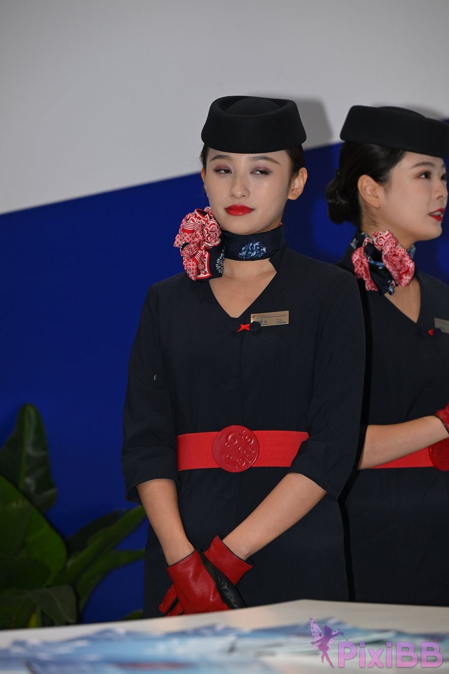 Featured Street Photography Works No.5586 China Eastern Airlines stewardess PixiBB.COM 040