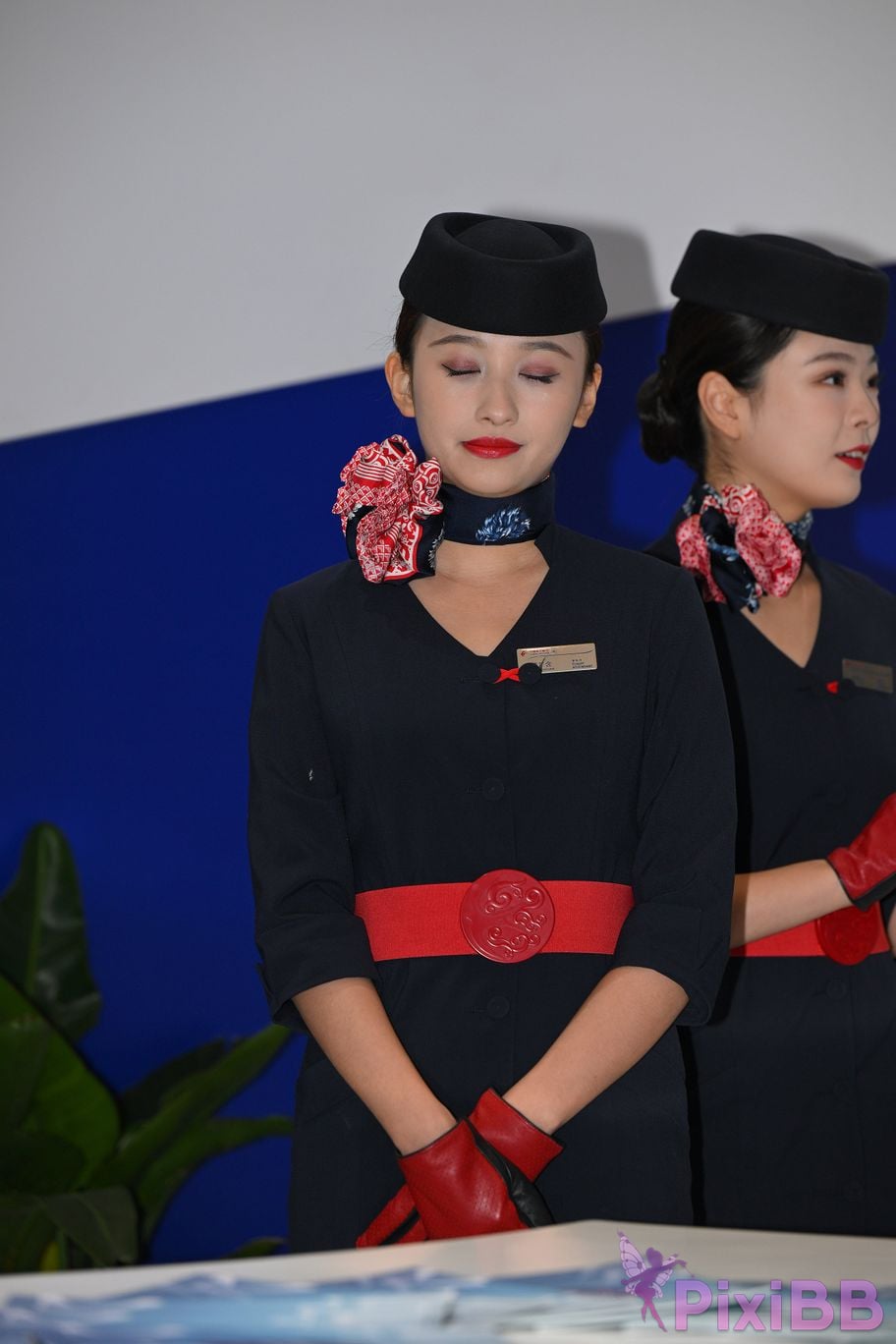 Featured Street Photography Works No.5586 China Eastern Airlines stewardess PixiBB.COM 041
