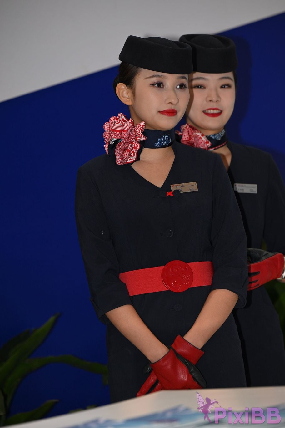 Featured Street Photography Works No.5586 China Eastern Airlines stewardess PixiBB.COM 050