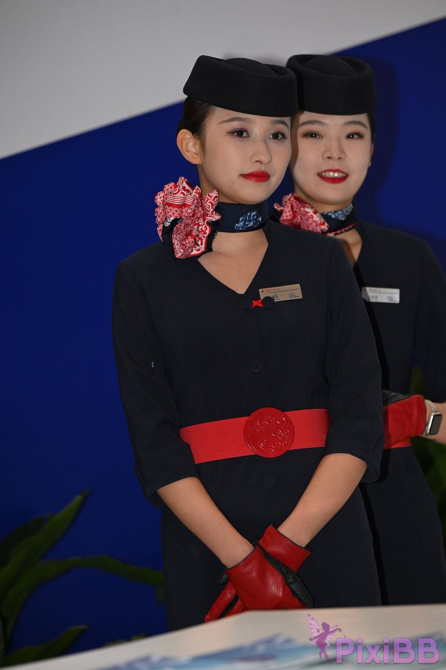 Featured Street Photography Works No.5586 China Eastern Airlines stewardess PixiBB.COM 051