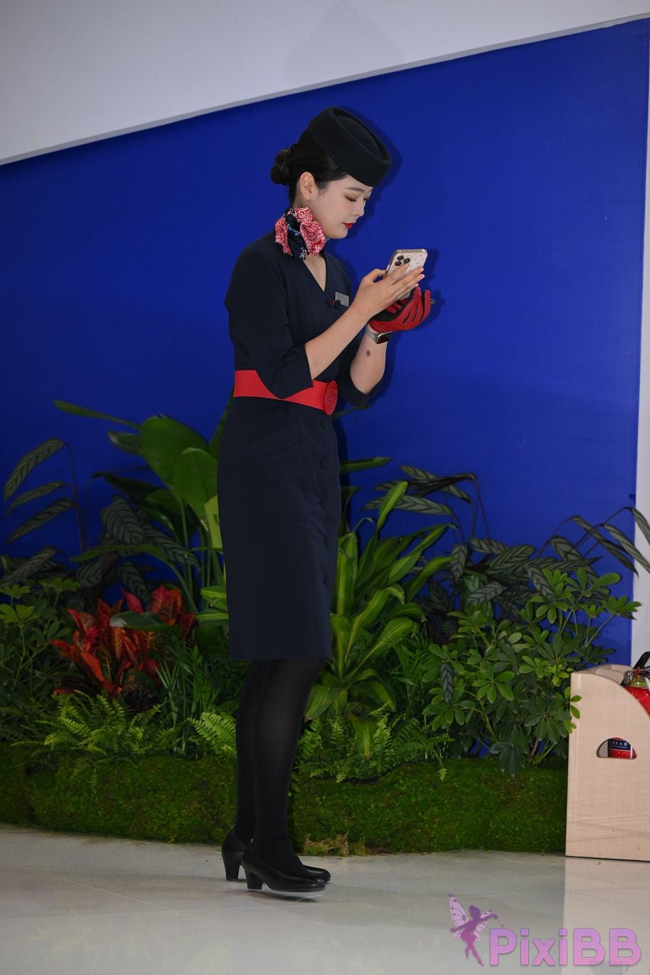 Featured Street Photography Works No.5586 China Eastern Airlines stewardess PixiBB.COM 065