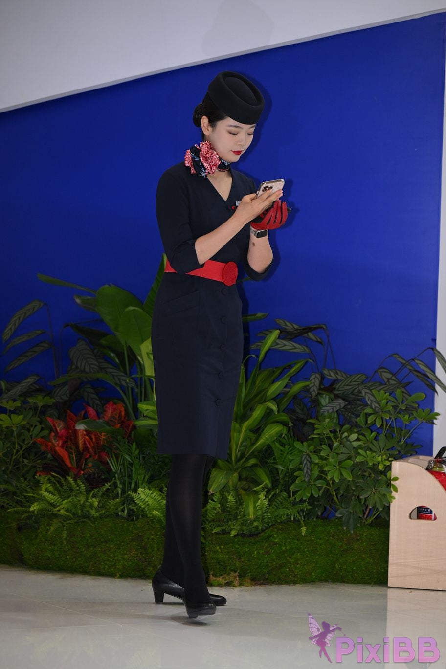 Featured Street Photography Works No.5586 China Eastern Airlines stewardess PixiBB.COM 066
