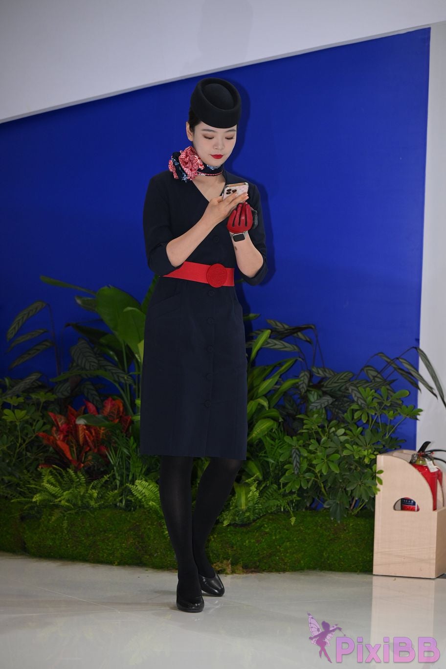 Featured Street Photography Works No.5586 China Eastern Airlines stewardess PixiBB.COM 067