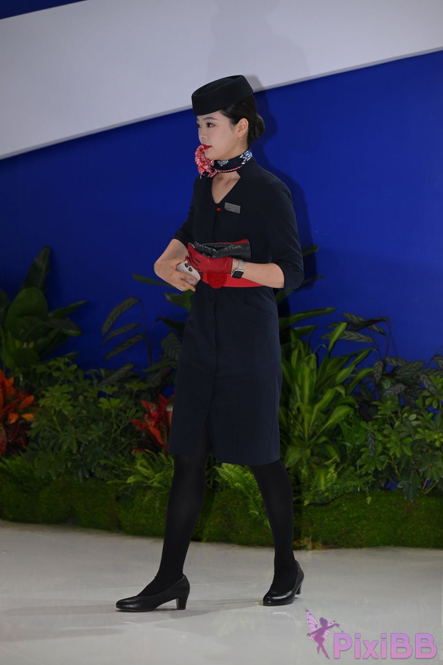 Featured Street Photography Works No.5586 China Eastern Airlines stewardess PixiBB.COM 073