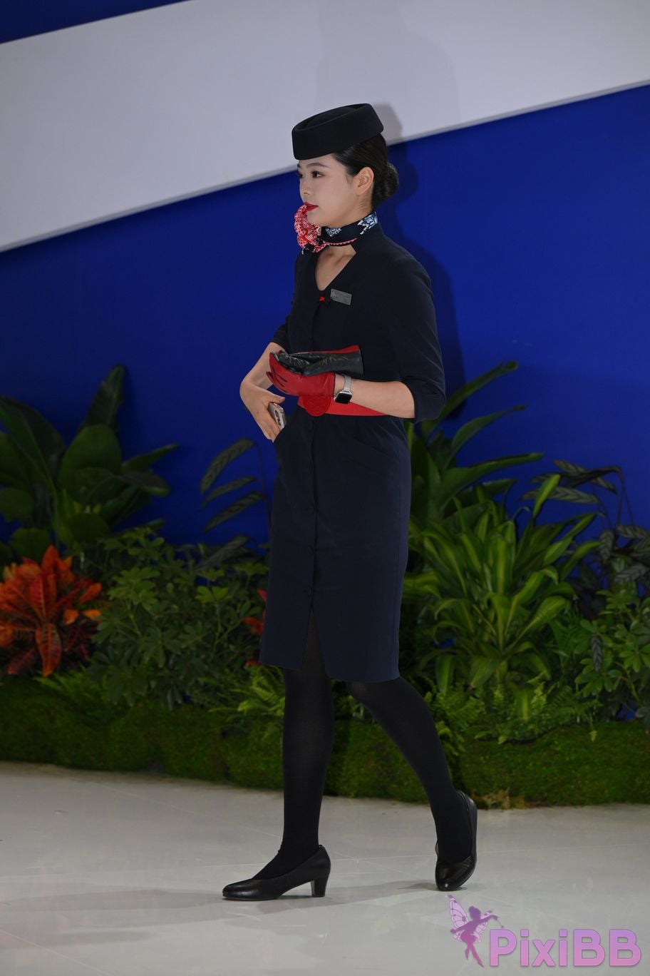 Featured Street Photography Works No.5586 China Eastern Airlines stewardess PixiBB.COM 074