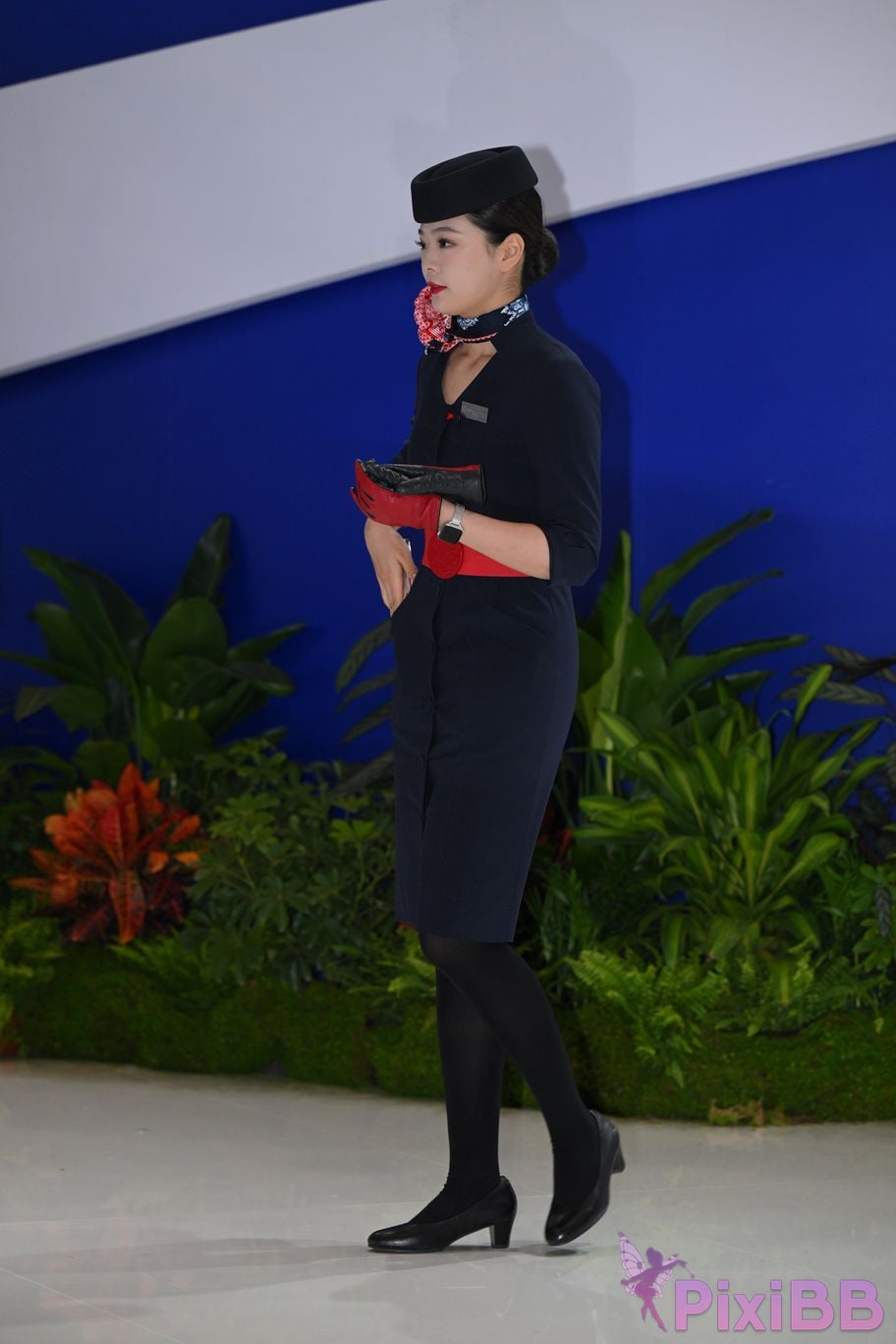Featured Street Photography Works No.5586 China Eastern Airlines stewardess PixiBB.COM 075