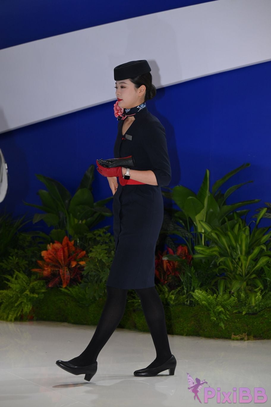 Featured Street Photography Works No.5586 China Eastern Airlines stewardess PixiBB.COM 077