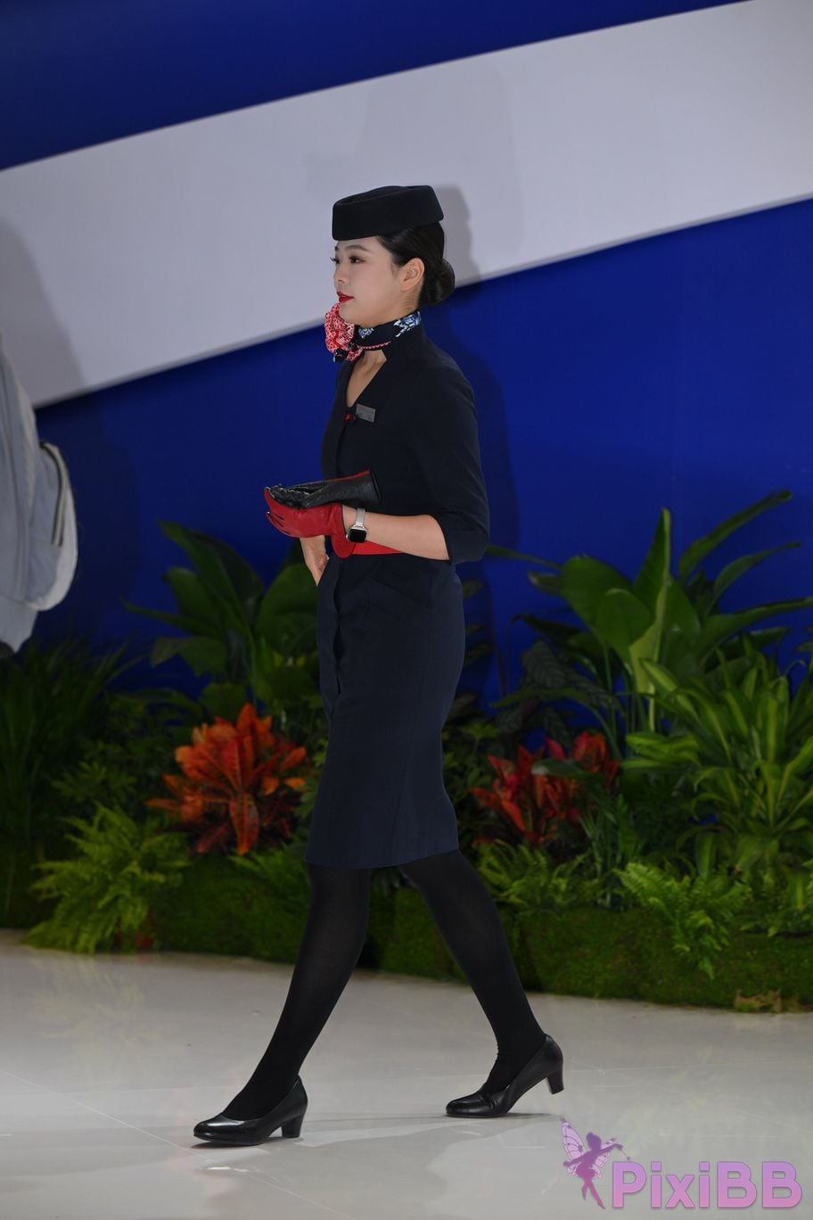 Featured Street Photography Works No.5586 China Eastern Airlines stewardess PixiBB.COM 078