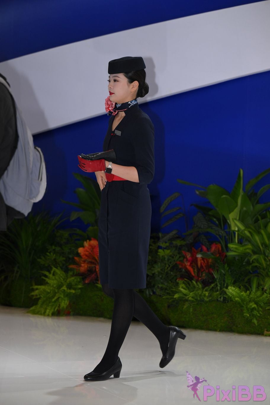 Featured Street Photography Works No.5586 China Eastern Airlines stewardess PixiBB.COM 079
