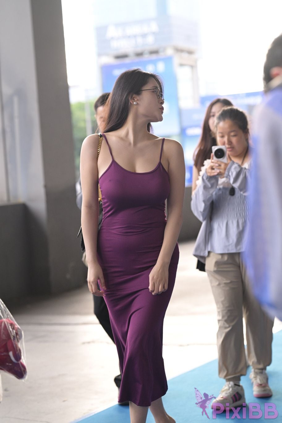 Featured Street Photography Works No.5590 Purple suspender dress PixiBB.COM 070