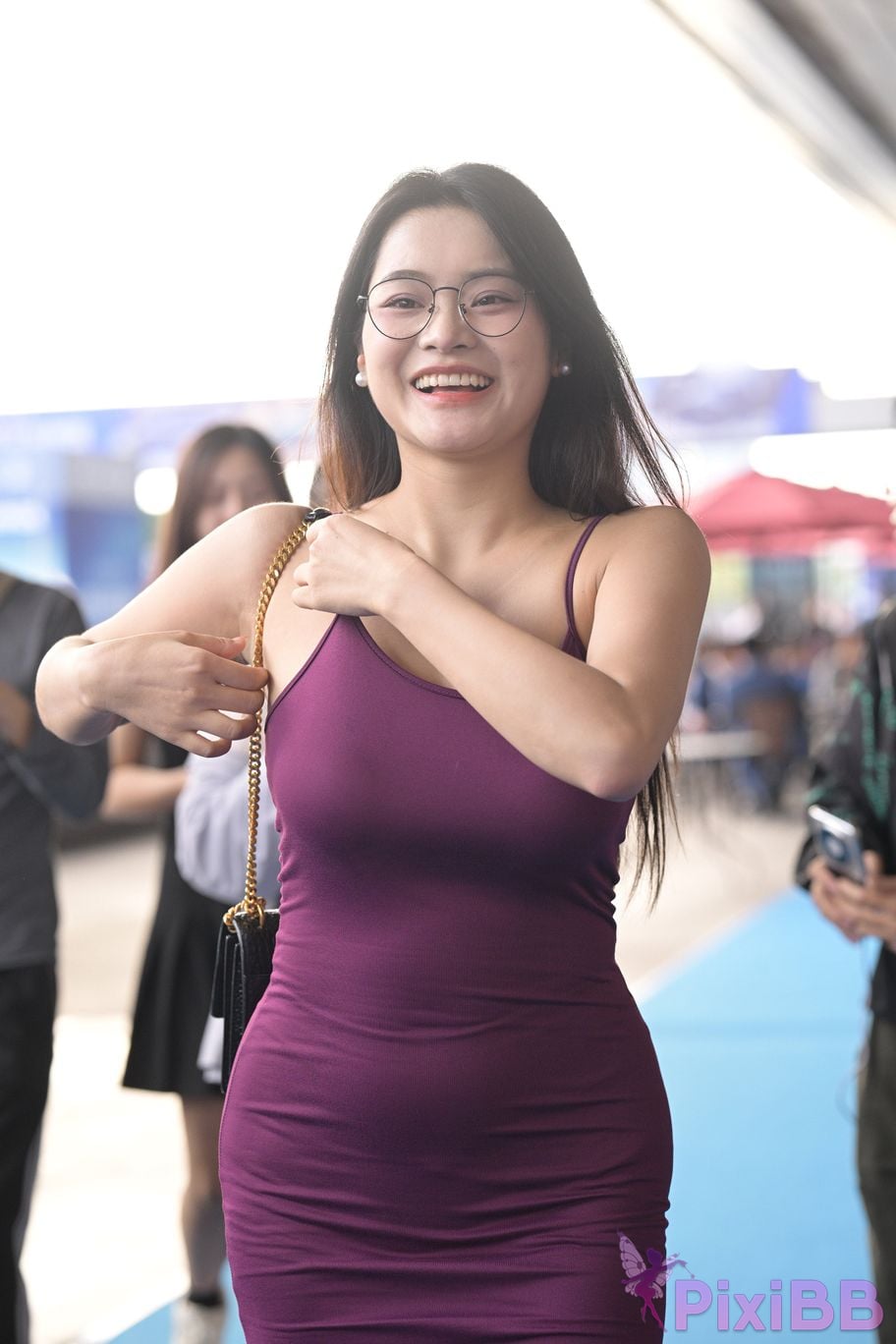 Featured Street Photography Works No.5590 Purple suspender dress PixiBB.COM 082