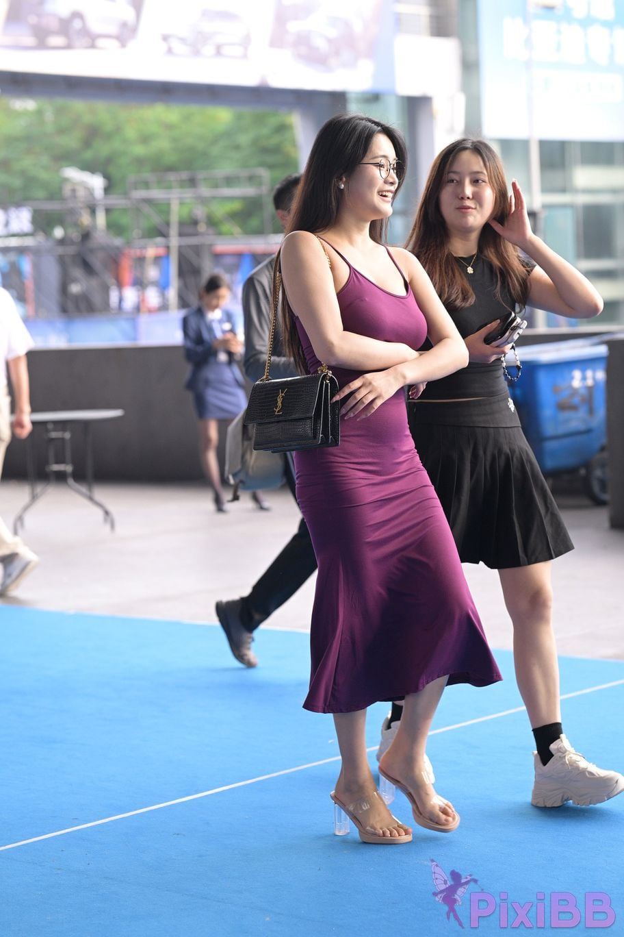 Featured Street Photography Works No.5590 Purple suspender dress PixiBB.COM 093