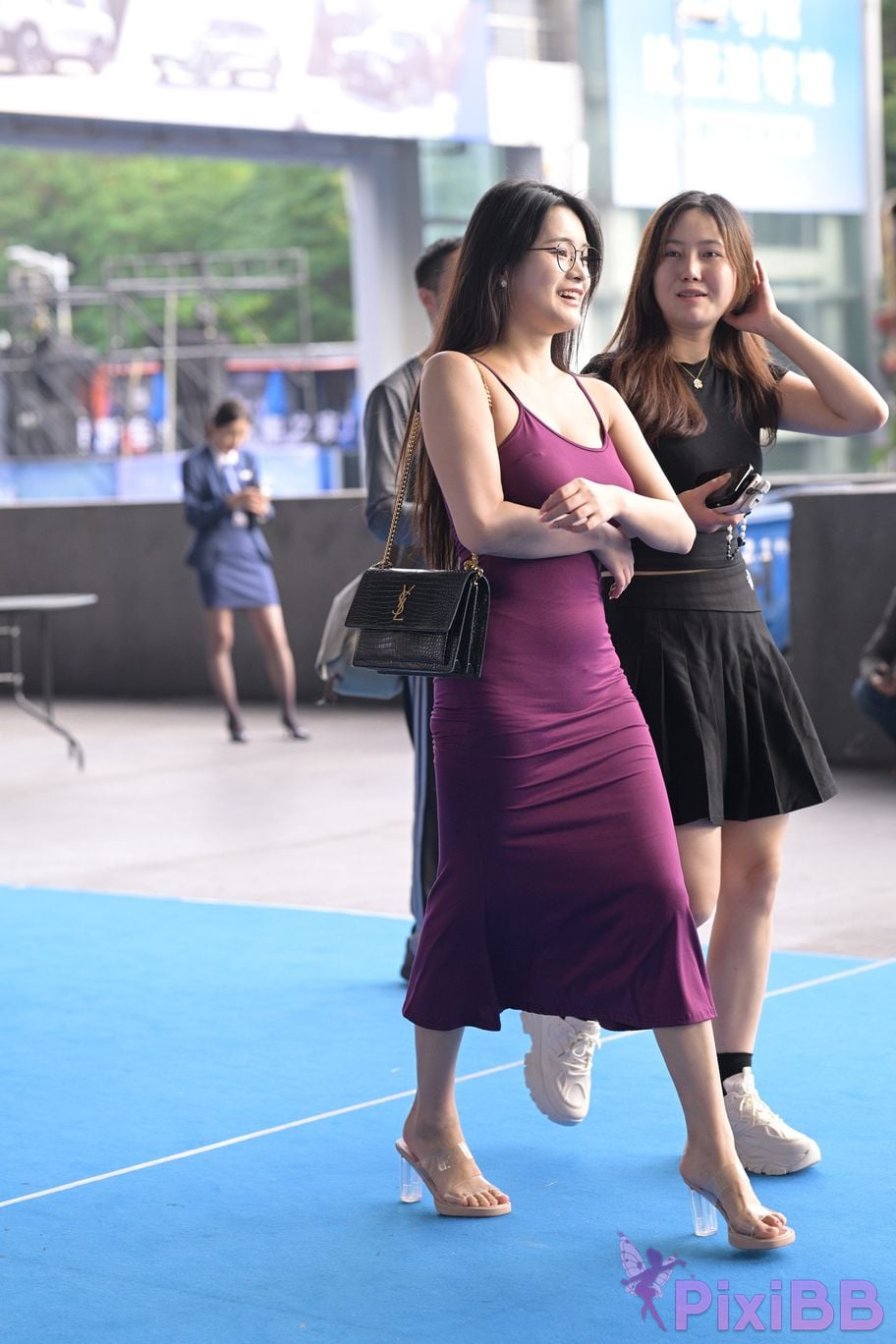 Featured Street Photography Works No.5590 Purple suspender dress PixiBB.COM 094