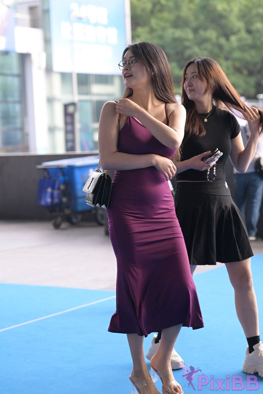 Featured Street Photography Works No.5590 Purple suspender dress PixiBB.COM 099