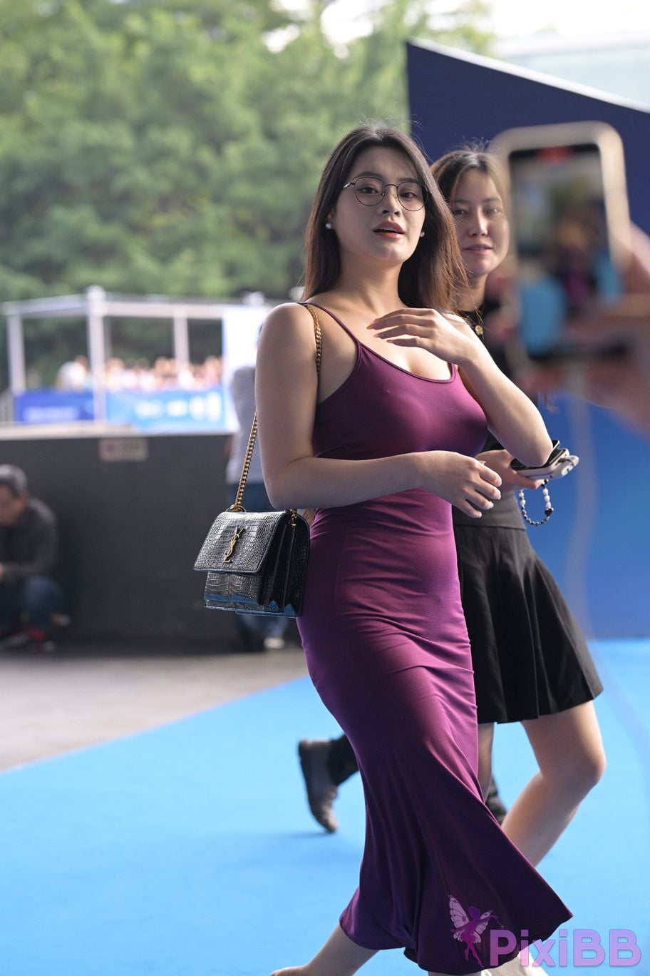 Featured Street Photography Works No.5590 Purple suspender dress PixiBB.COM 104