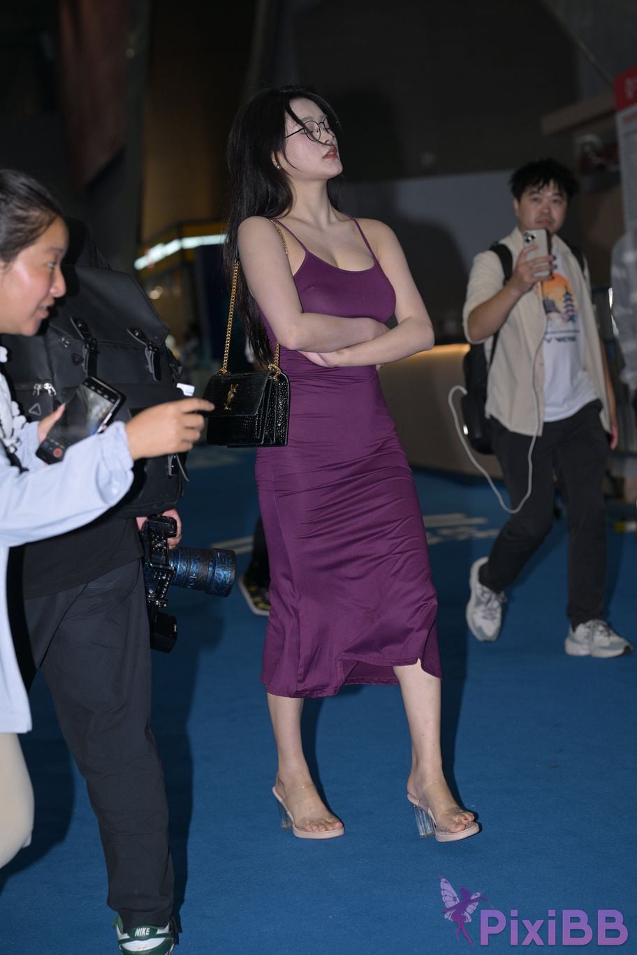 Featured Street Photography Works No.5590 Purple suspender dress PixiBB.COM 130