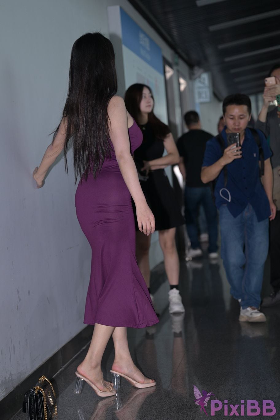 Featured Street Photography Works No.5590 Purple suspender dress PixiBB.COM 168
