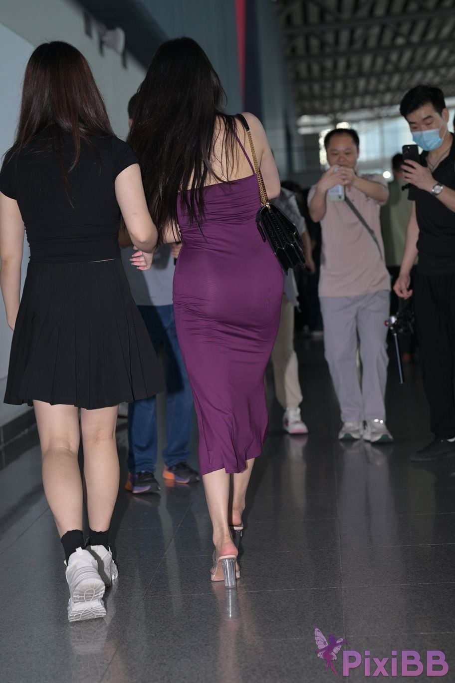 Featured Street Photography Works No.5590 Purple suspender dress PixiBB.COM 185