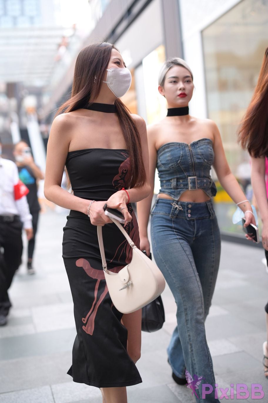 Featured Street Photography Works No.5864 Sister threesome PixiBB.COM 175