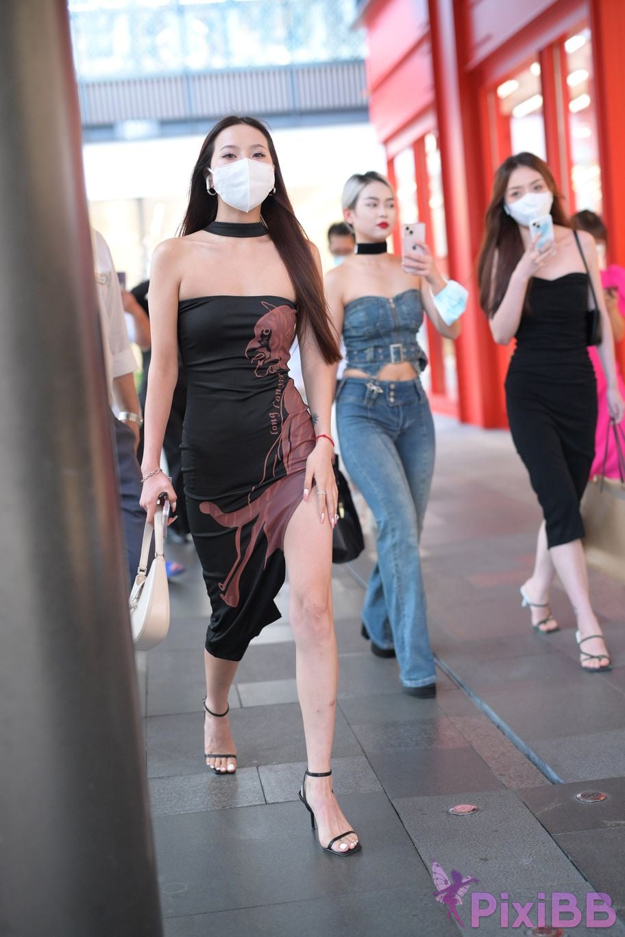 Featured Street Photography Works No.5864 Sister threesome PixiBB.COM 188