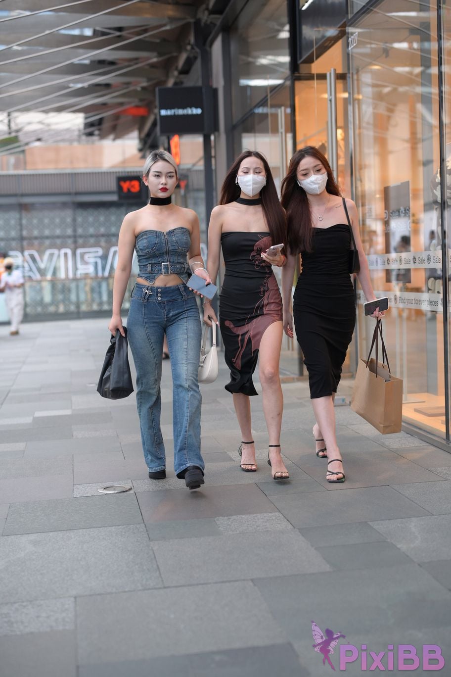 Featured Street Photography Works No.5864 Sister threesome PixiBB.COM 203