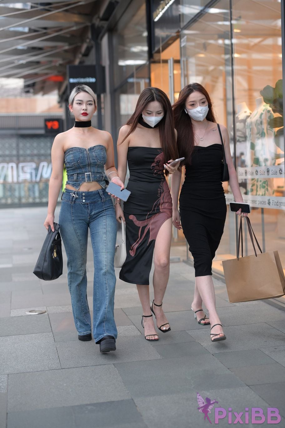 Featured Street Photography Works No.5864 Sister threesome PixiBB.COM 211