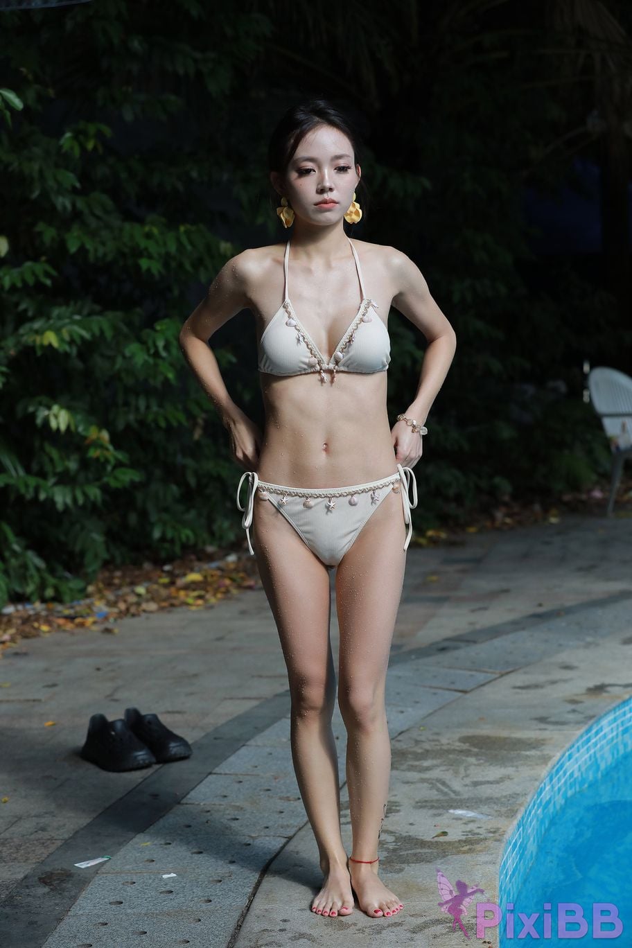 Featured Street Photography Works No.5870 Pale yellow swimwear beauty PixiBB.COM 213