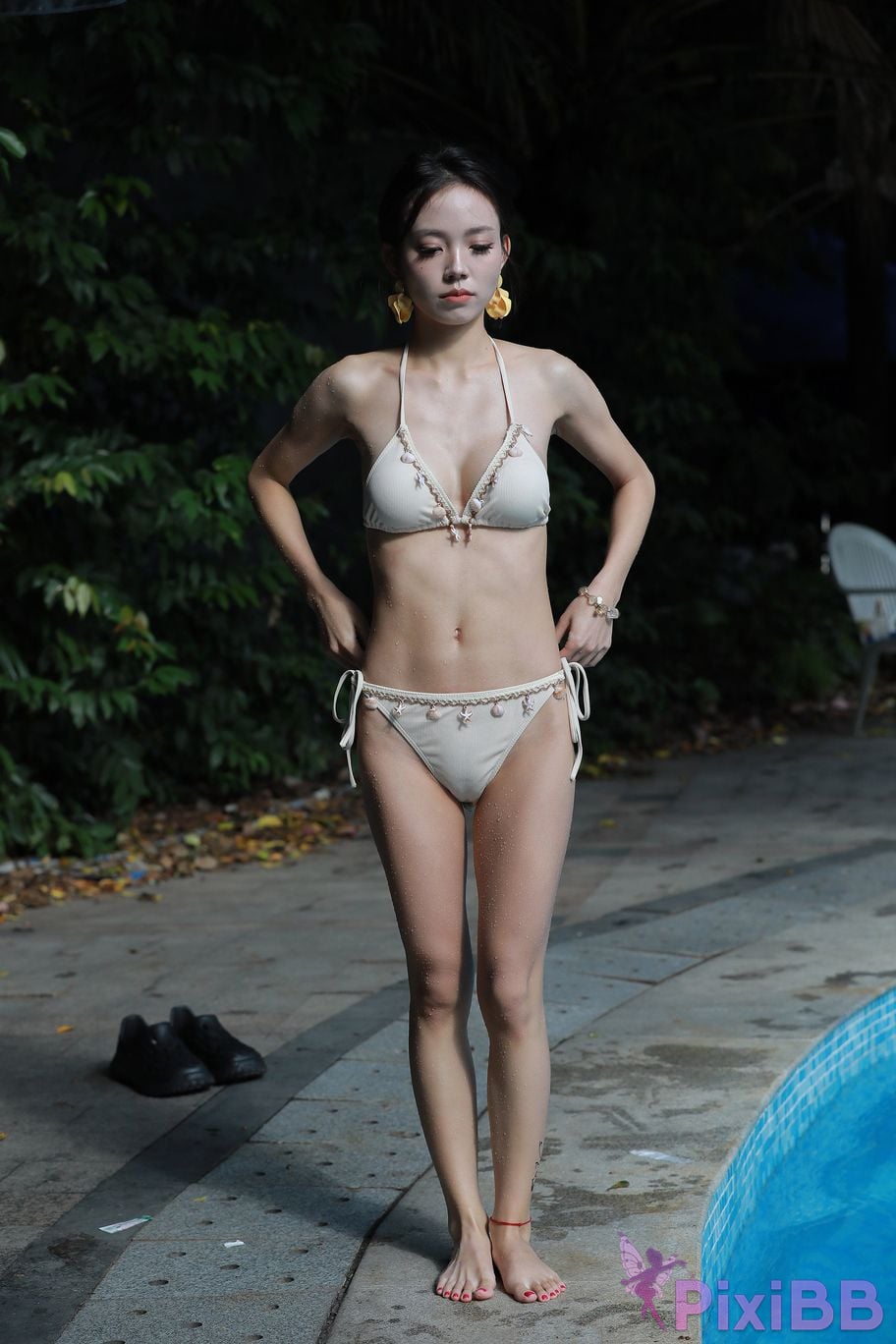 Featured Street Photography Works No.5870 Pale yellow swimwear beauty PixiBB.COM 214
