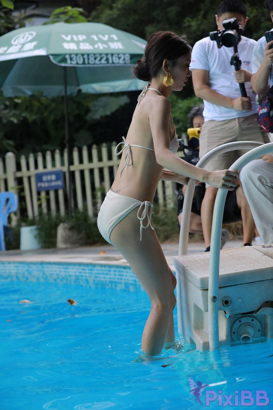 Featured Street Photography Works No.5870 Pale yellow swimwear beauty PixiBB.COM 249