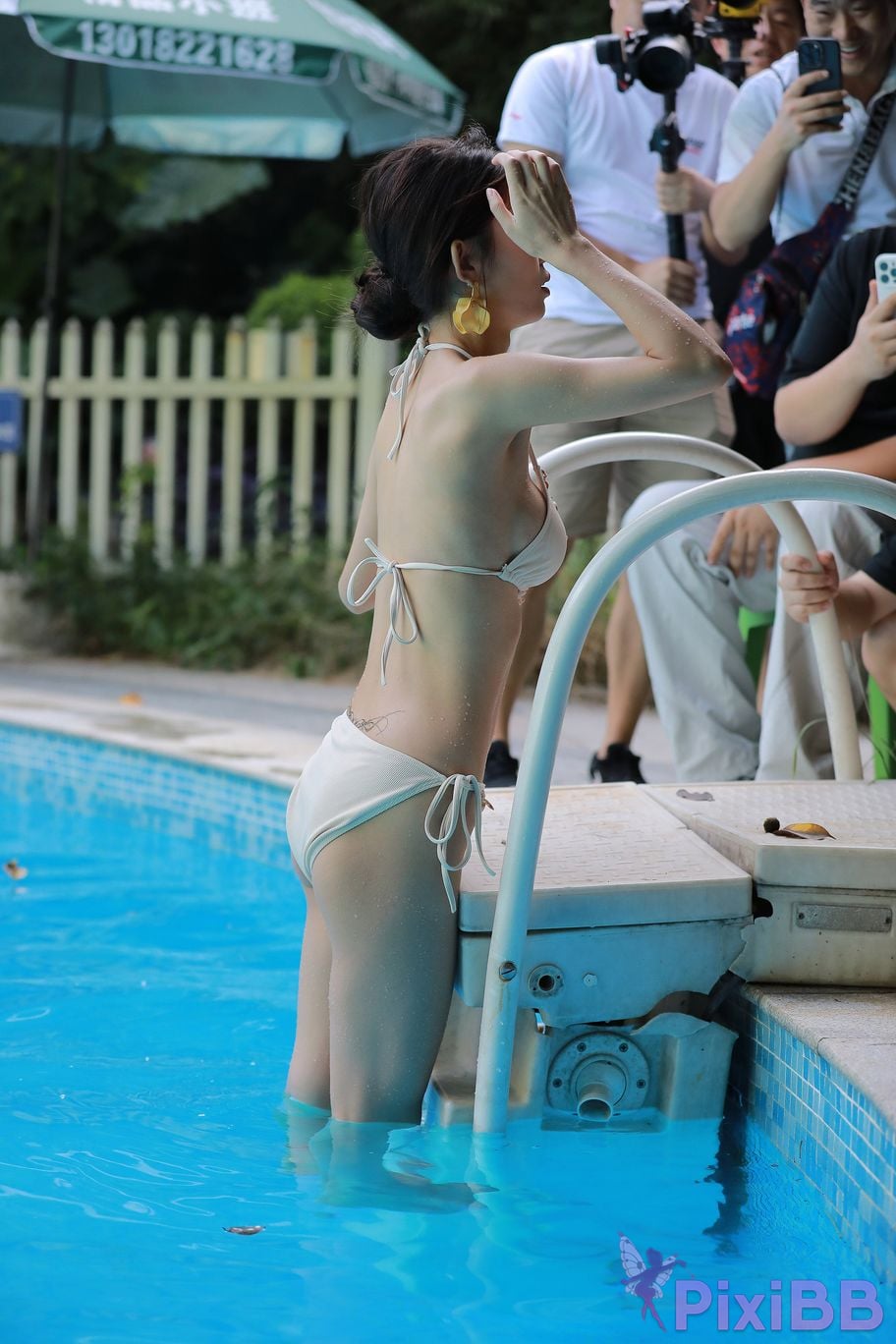 Featured Street Photography Works No.5870 Pale yellow swimwear beauty PixiBB.COM 254