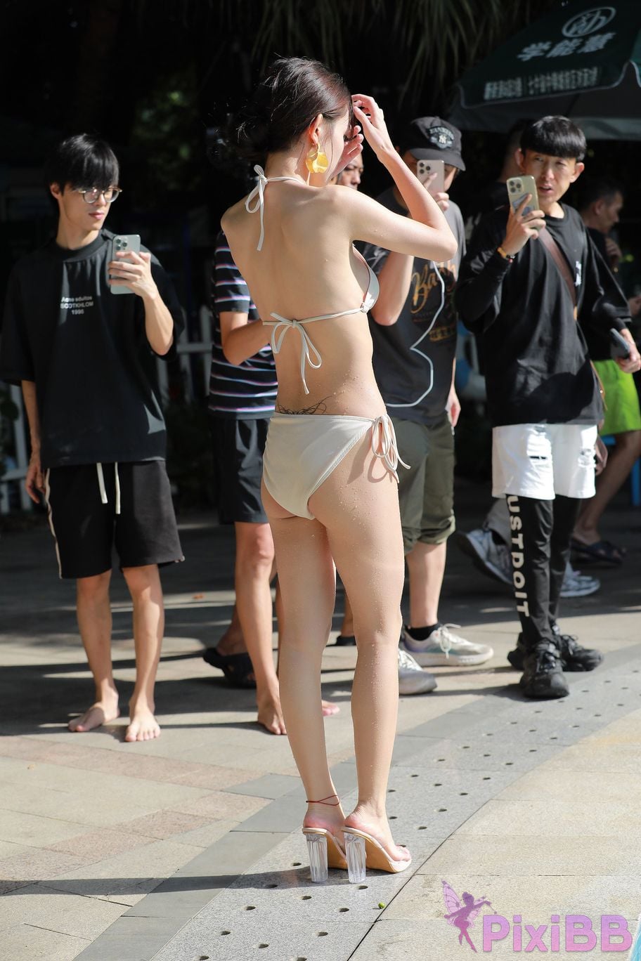 Featured Street Photography Works No.5870 Pale yellow swimwear beauty PixiBB.COM 265