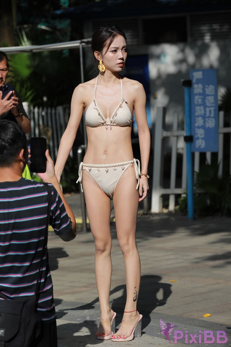 Featured Street Photography Works No.5870 Pale yellow swimwear beauty PixiBB.COM 316