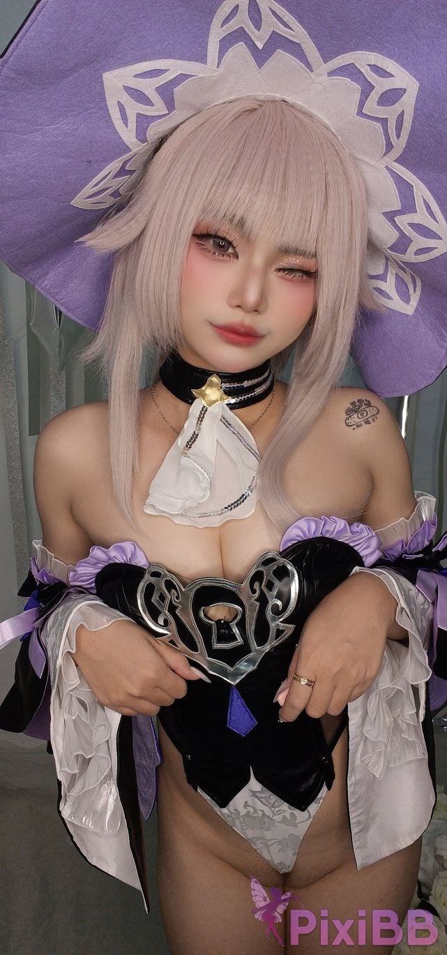 Cosplayer Miinmeow The Herta PixiBB.COM 060