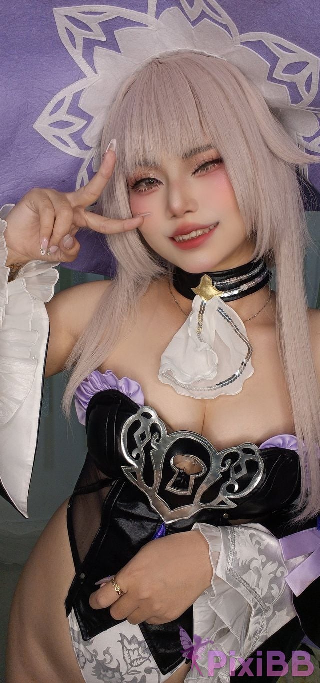 Cosplayer Miinmeow The Herta PixiBB.COM 066