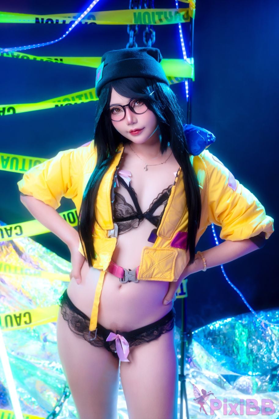 Cosplayer Miinmeow Killjoy PixiBB.COM 011