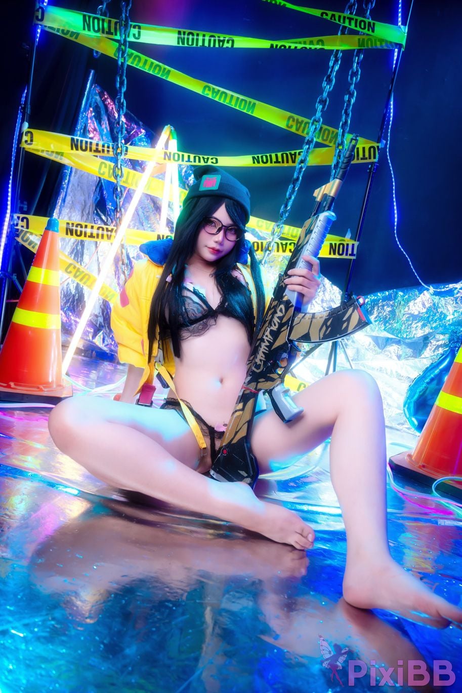 Cosplayer Miinmeow Killjoy PixiBB.COM 014