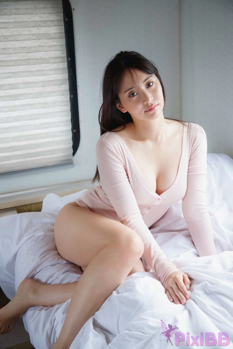Japanese Idol Nagao Mariya FRIDAY Digital Photo Album On the beach in winter Alone with you vol.2 Large Volume 100 Pages PixiBB.COM 022